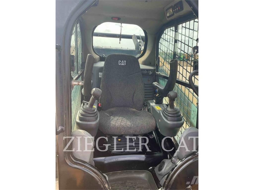CAT 272D2XHP Skid steer mini utovarivači