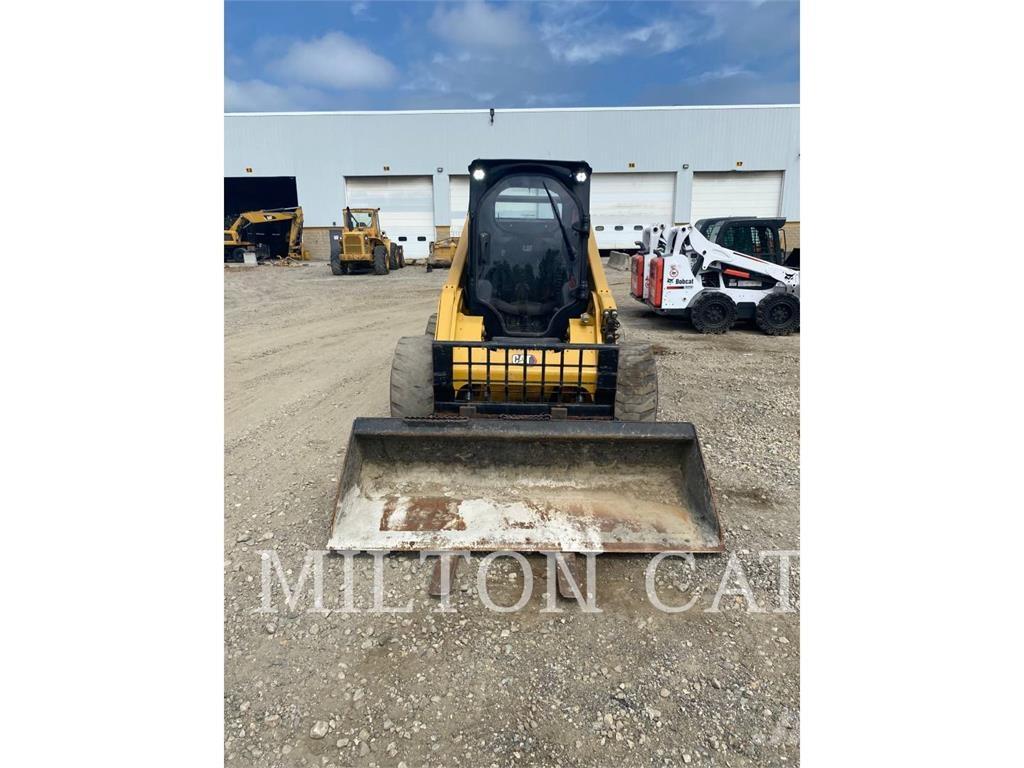 CAT 272D3XE Skid steer mini utovarivači