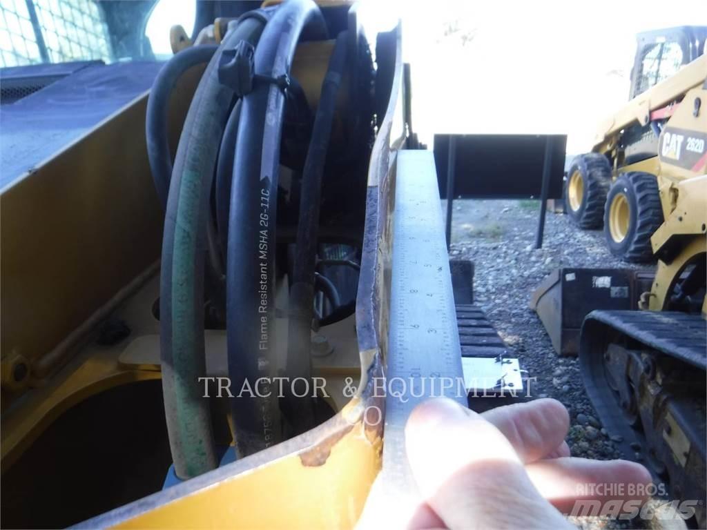 CAT 279D H2CB Skid steer mini utovarivači