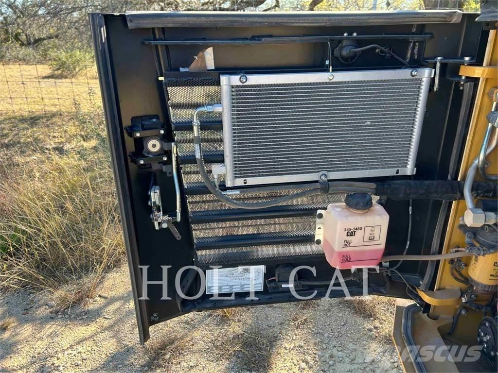 CAT 299D CAB Skid steer mini utovarivači