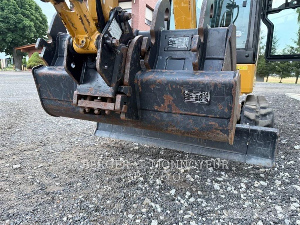 CAT 301.8 Bageri guseničari