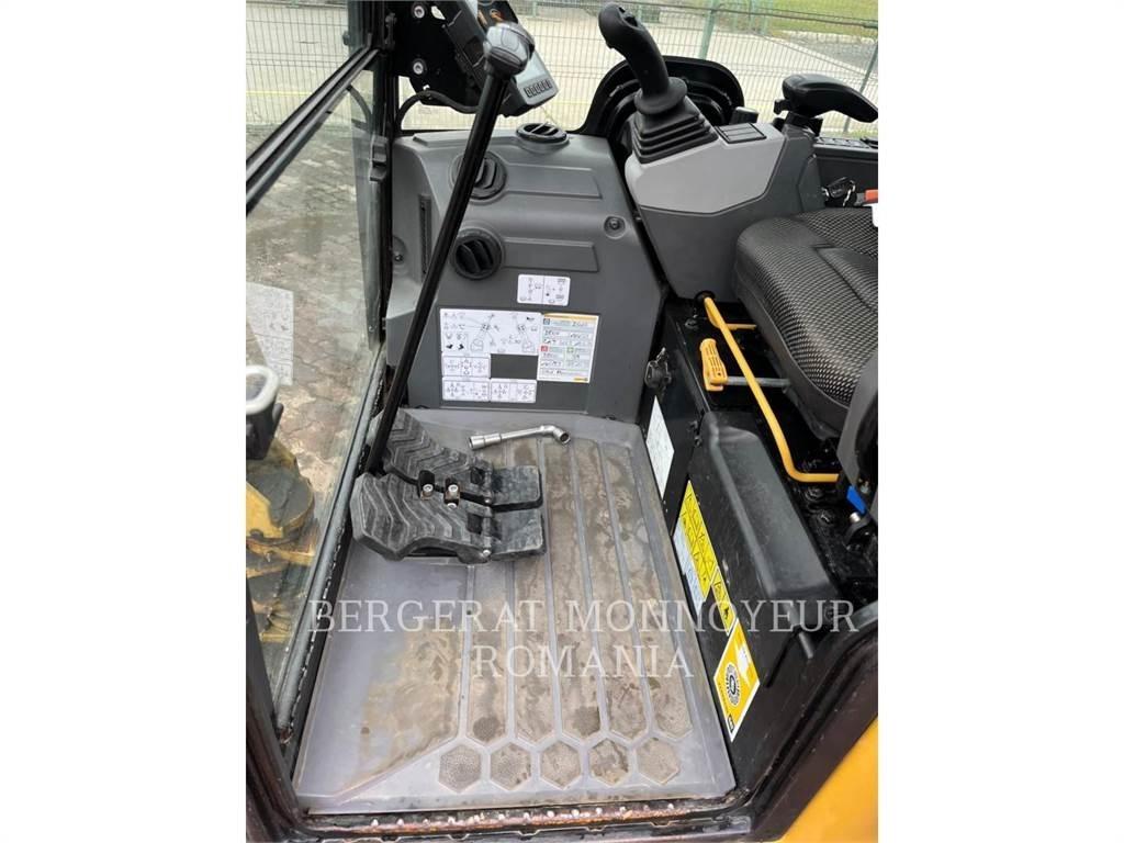 CAT 301.8-05 Bageri guseničari