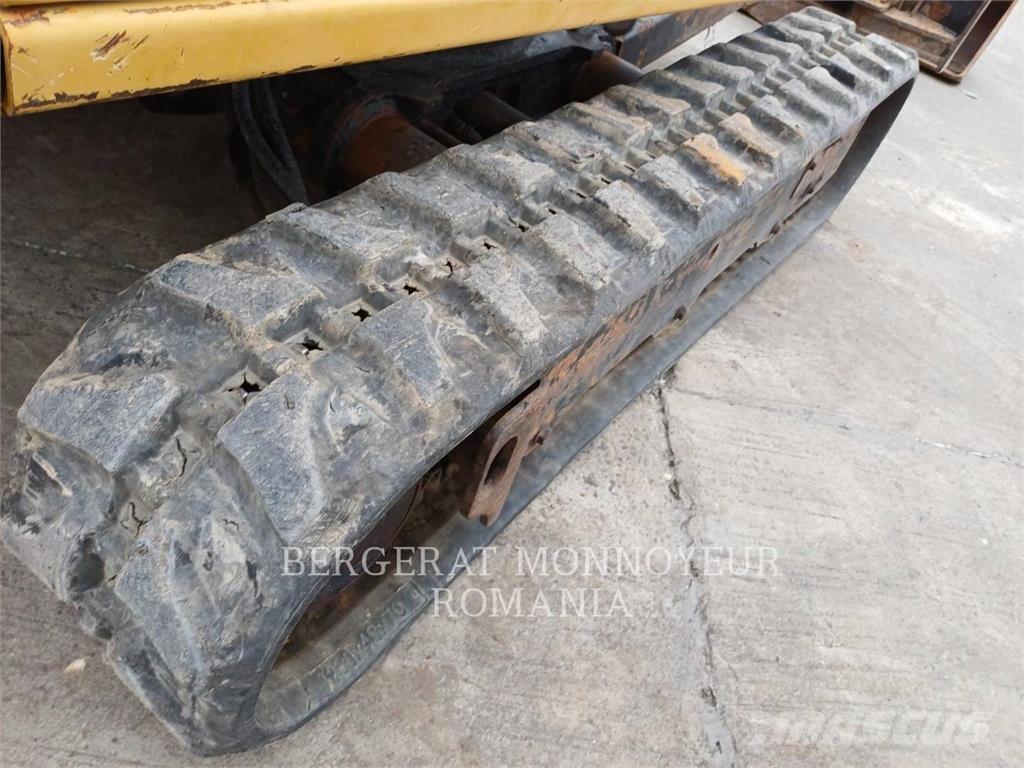 CAT 301.8-05 Bageri guseničari