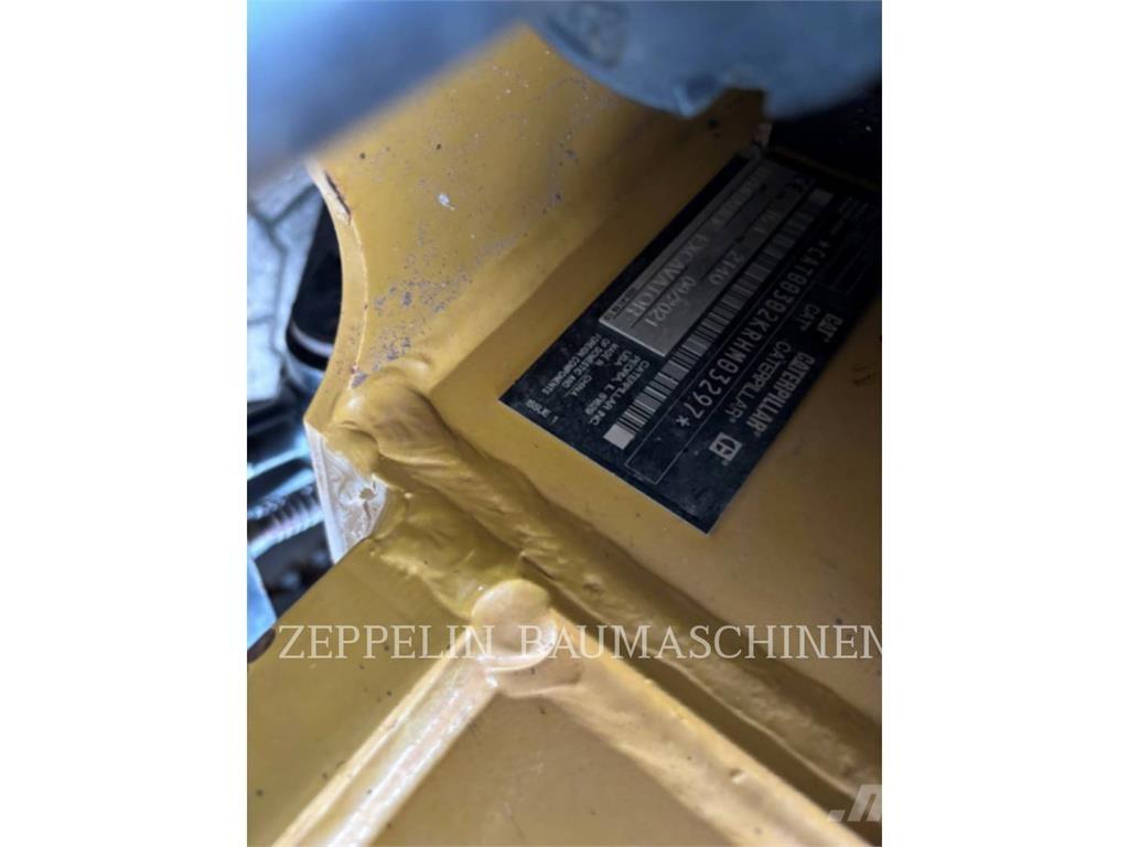 CAT 302-05A CR Bageri guseničari