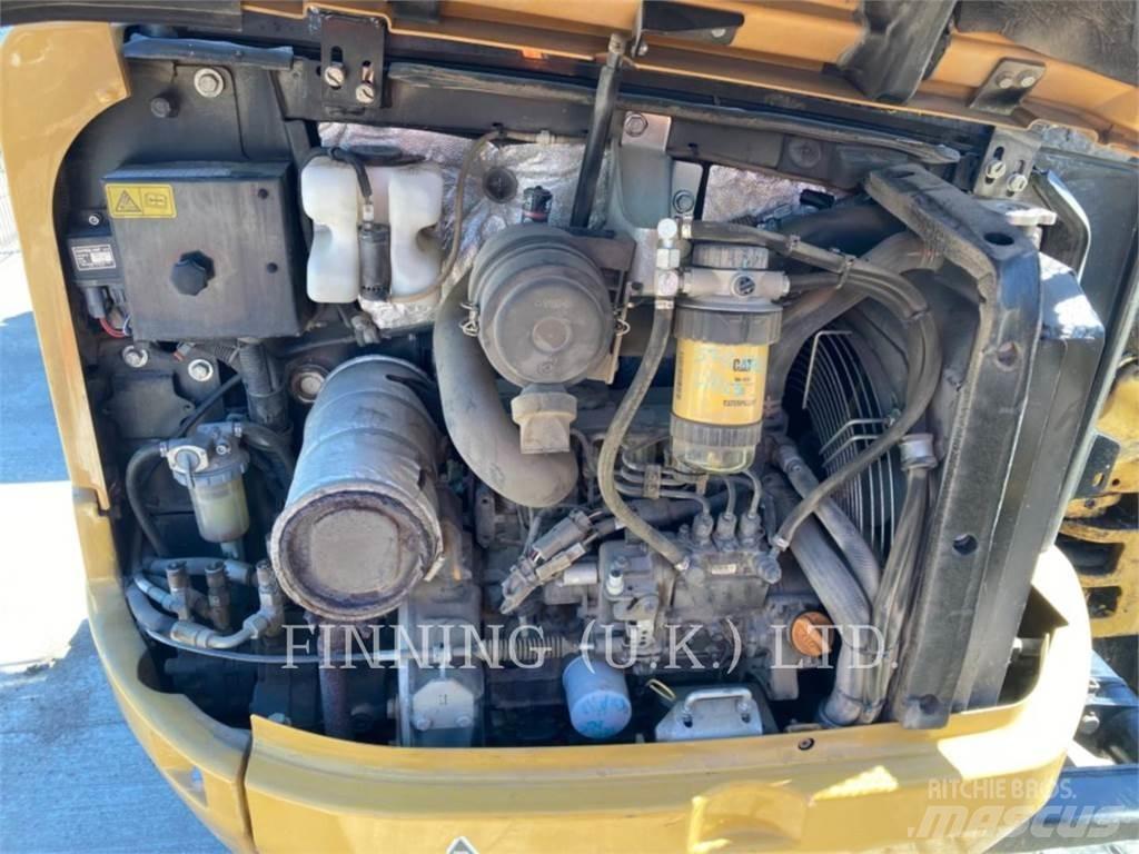 CAT 302.7D CAB Bageri guseničari