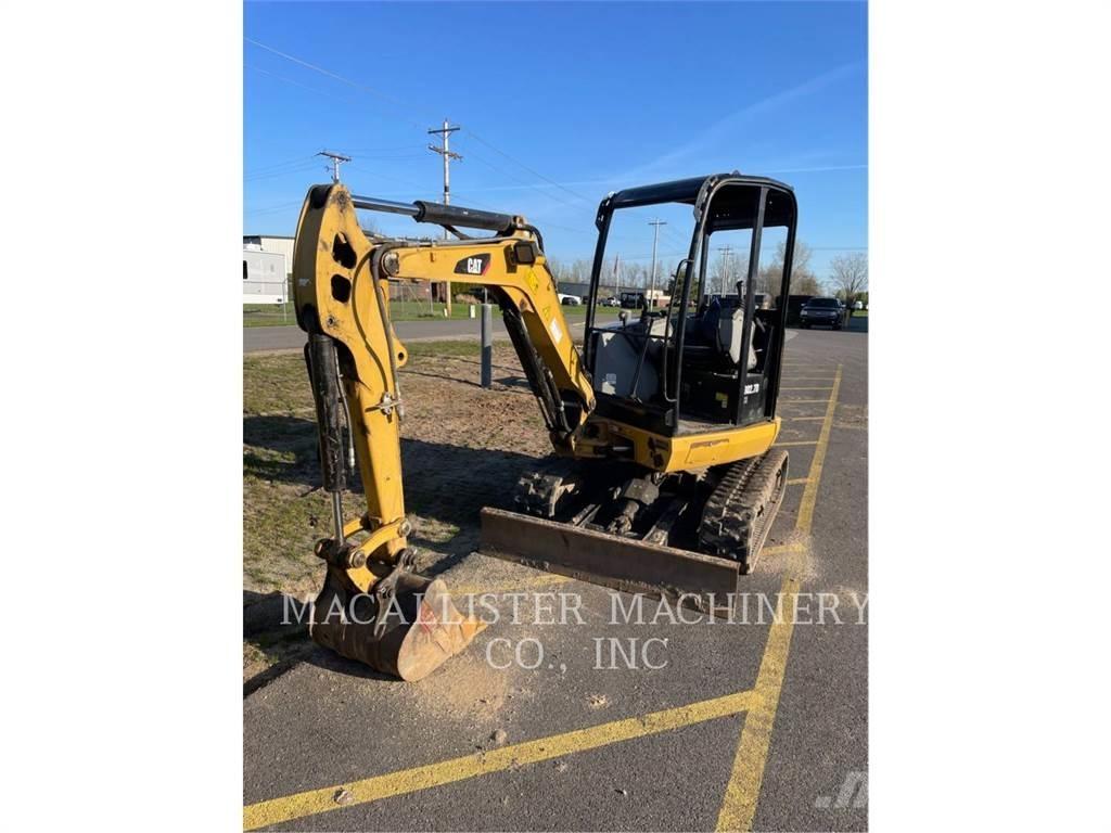 CAT 302.7DCR Bageri guseničari