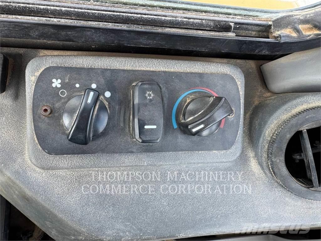 CAT 304E2 Bageri guseničari