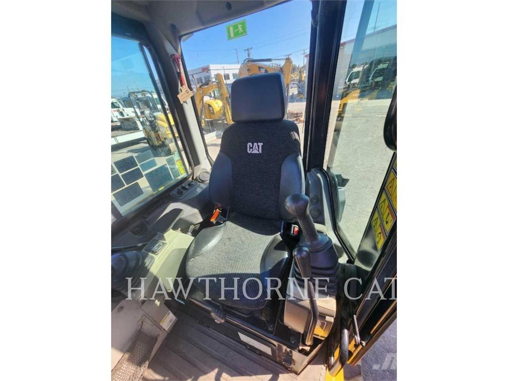 CAT 304E2 CAB Bageri guseničari