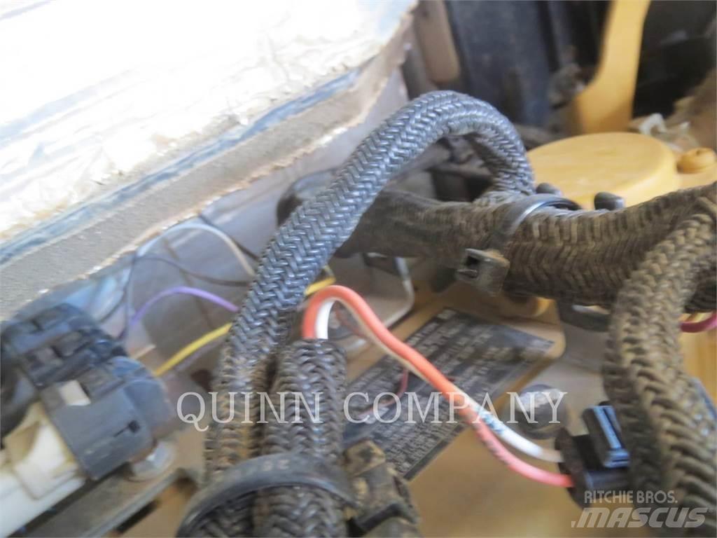 CAT 305.5E2 Bageri guseničari