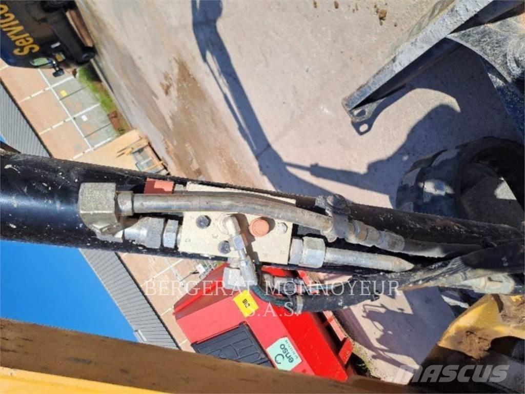 CAT 305E2 Bageri guseničari