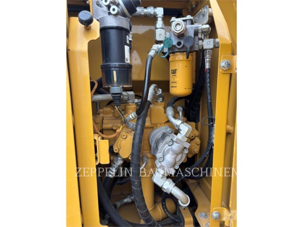 CAT 311FLRR Bageri guseničari