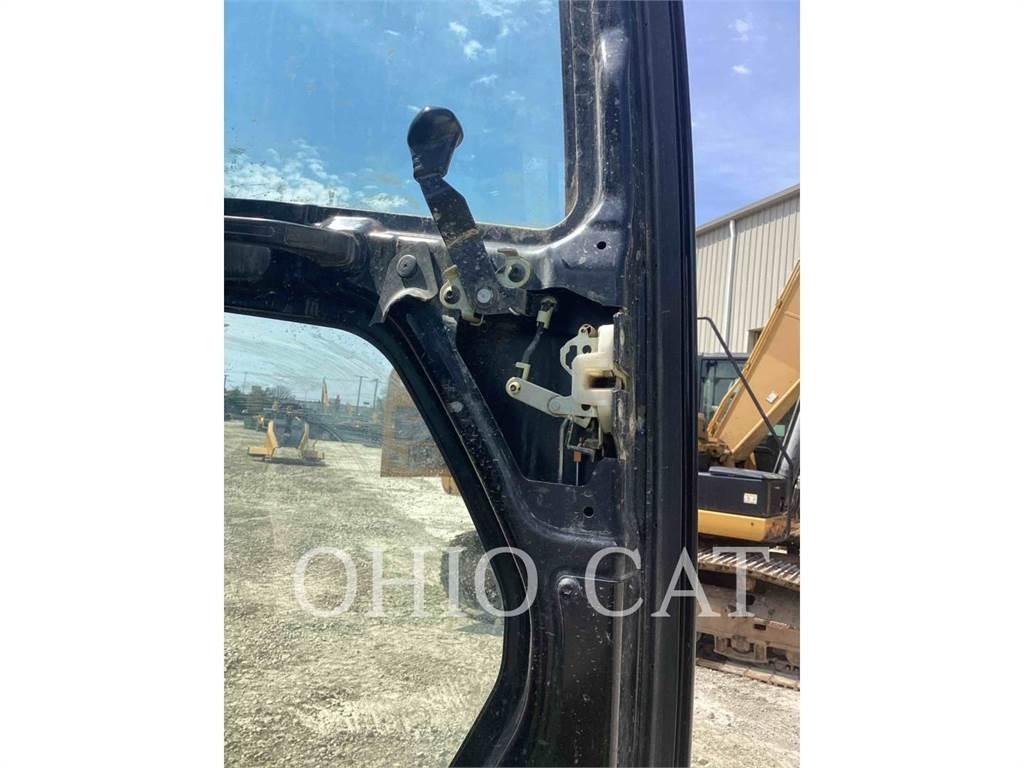CAT 320 STD Bageri guseničari