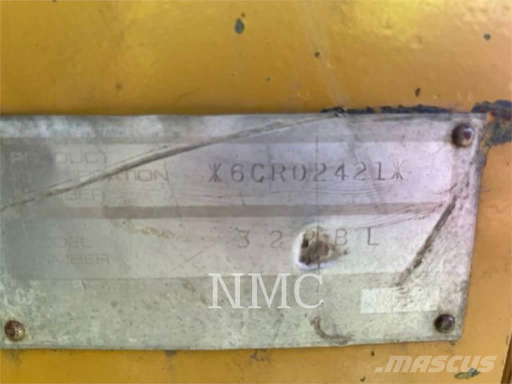 CAT 320BL Bageri guseničari