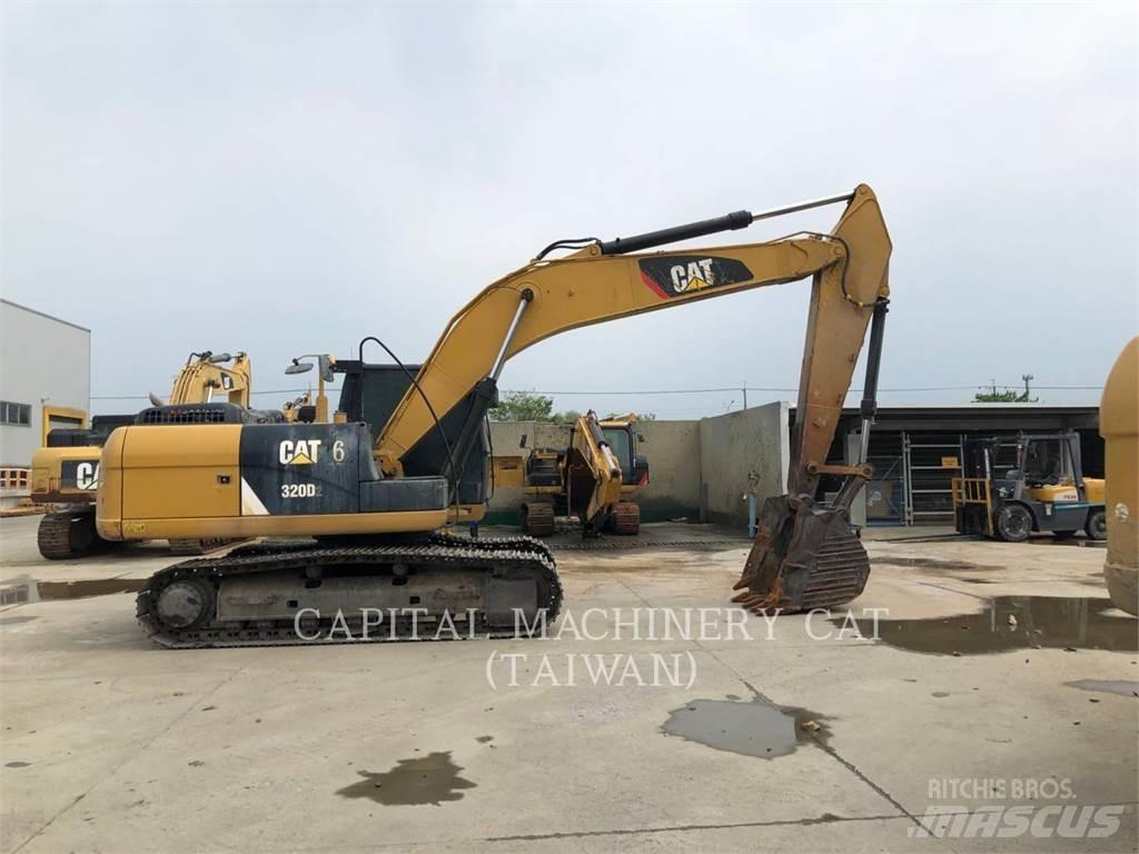 CAT 320D2 Bageri guseničari