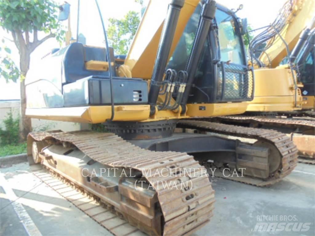CAT 320D2 Bageri guseničari