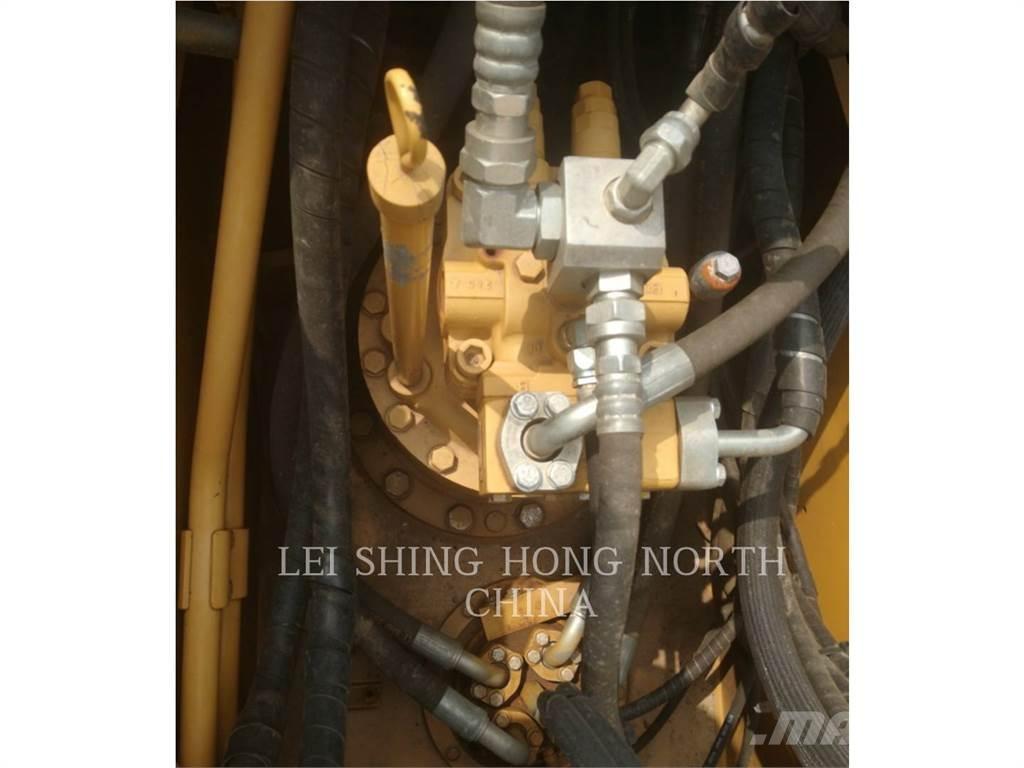 CAT 320D2 Bageri guseničari