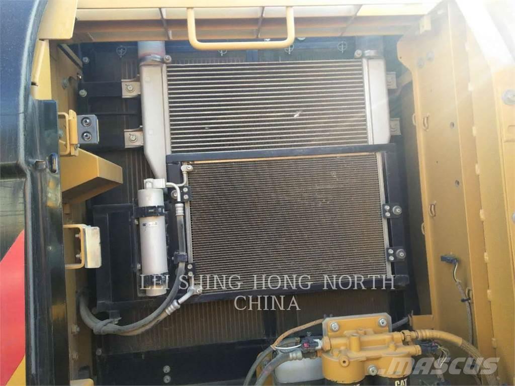 CAT 320D2GC Bageri guseničari