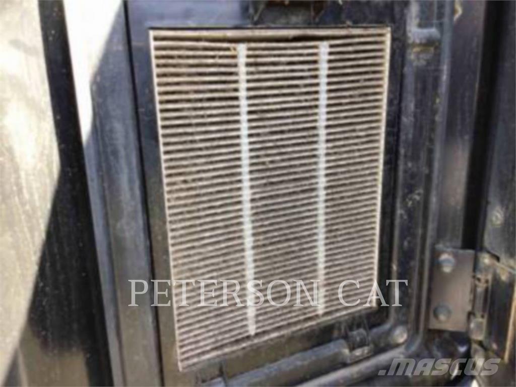 CAT 320F Bageri guseničari