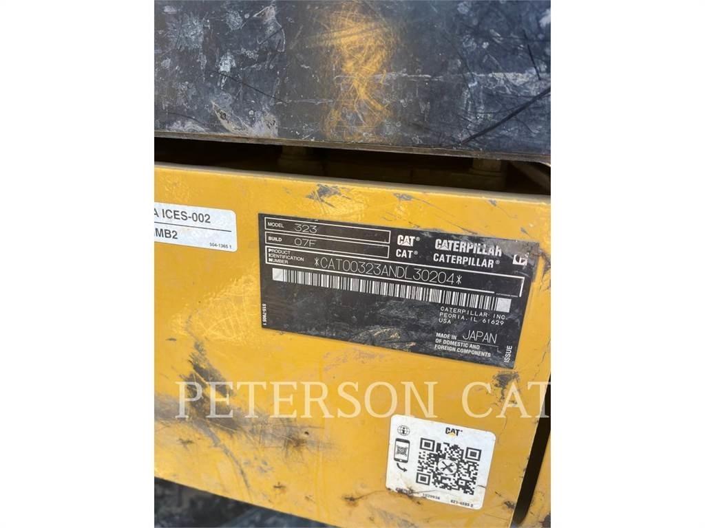 CAT 323 Bageri guseničari