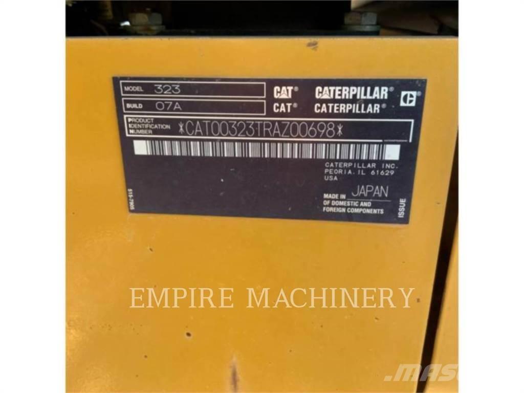 CAT 323-07 Bageri guseničari
