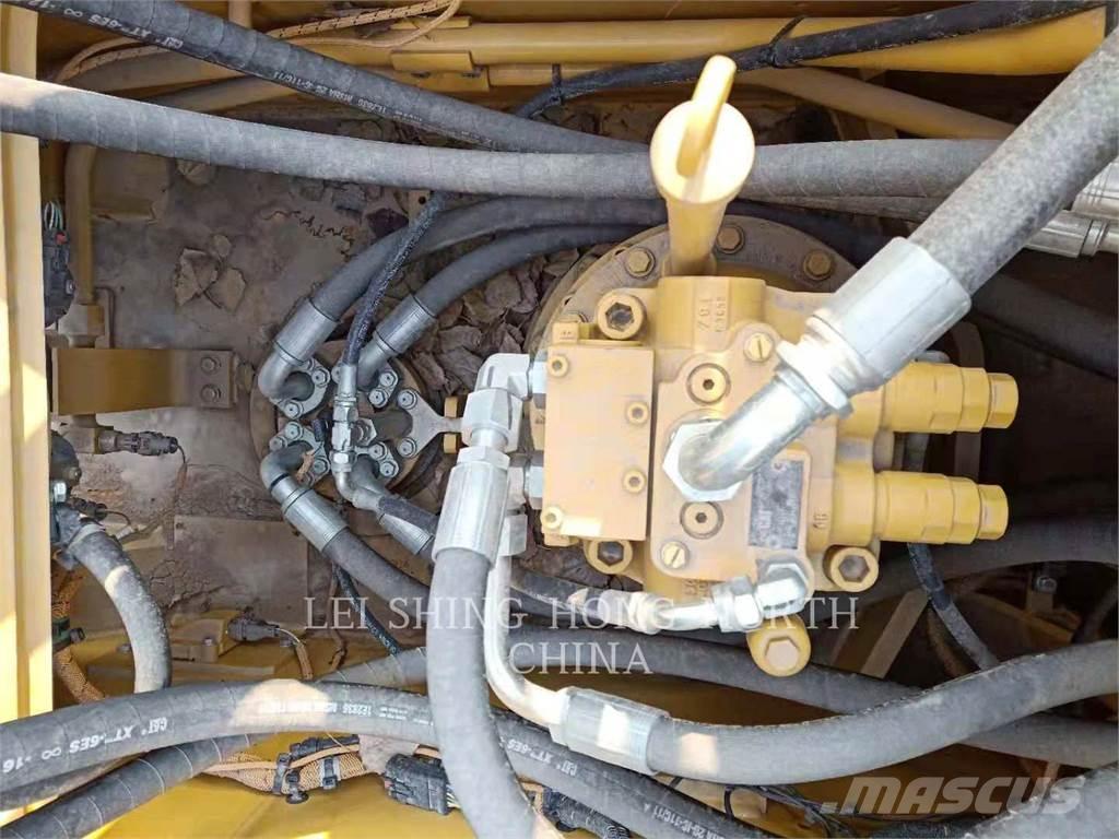 CAT 323-07 Bageri guseničari