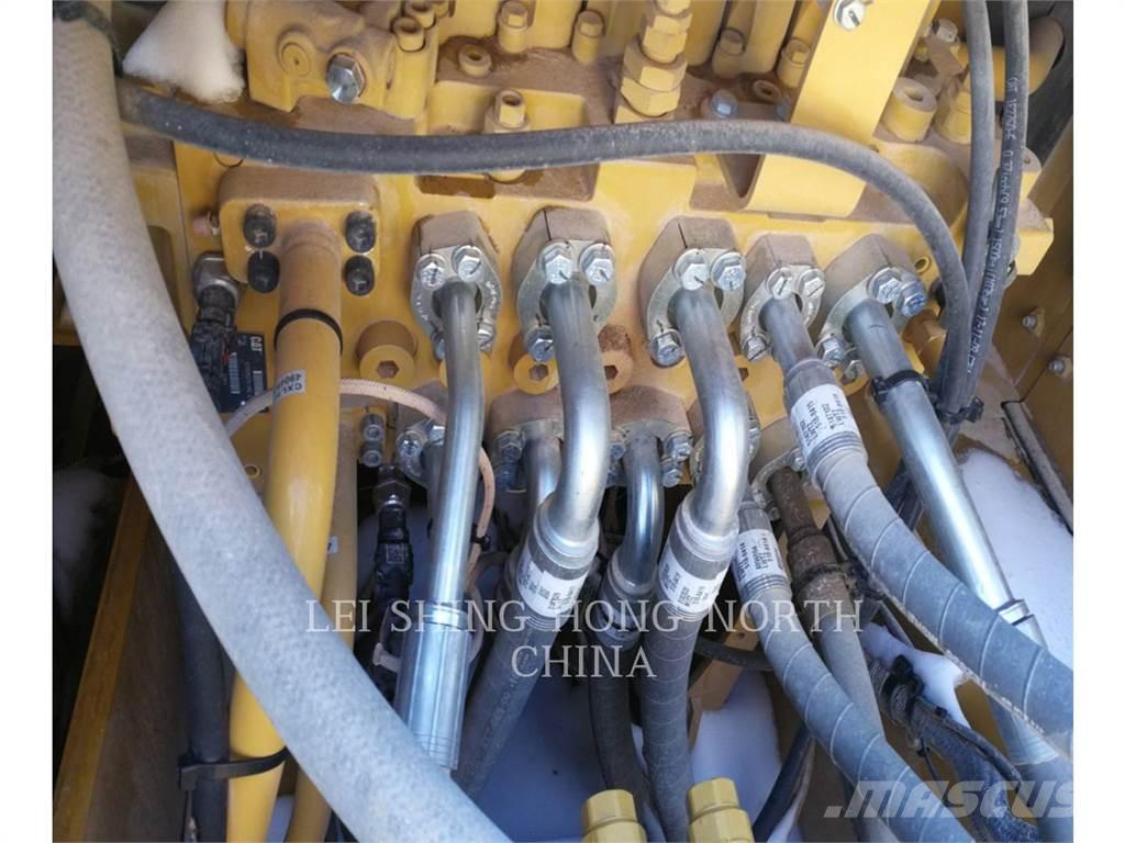 CAT 323-07 Bageri guseničari