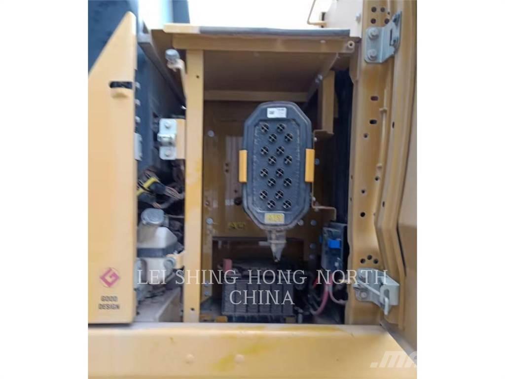 CAT 323-07 Bageri guseničari