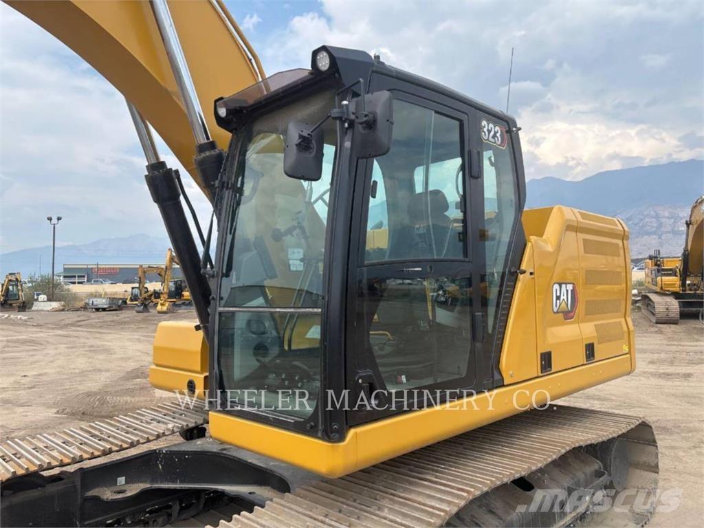 CAT 323 CF Bageri guseničari