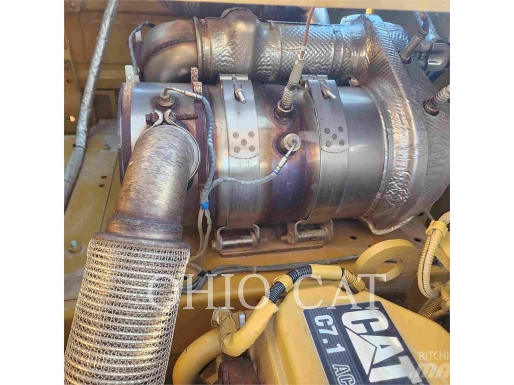 CAT 323 TCS Bageri guseničari