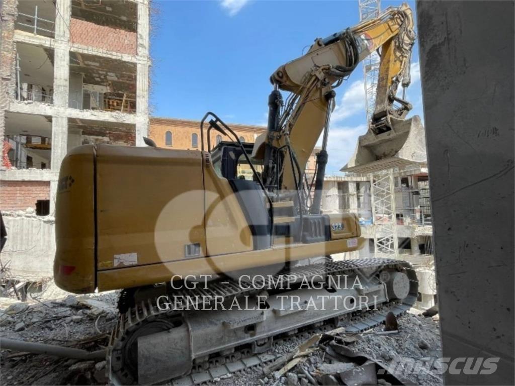 CAT 323LN Bageri guseničari