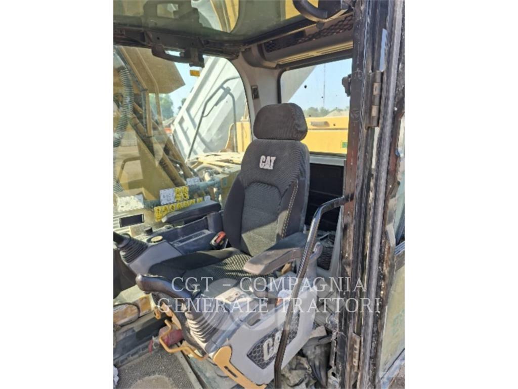 CAT 323LN Bageri guseničari