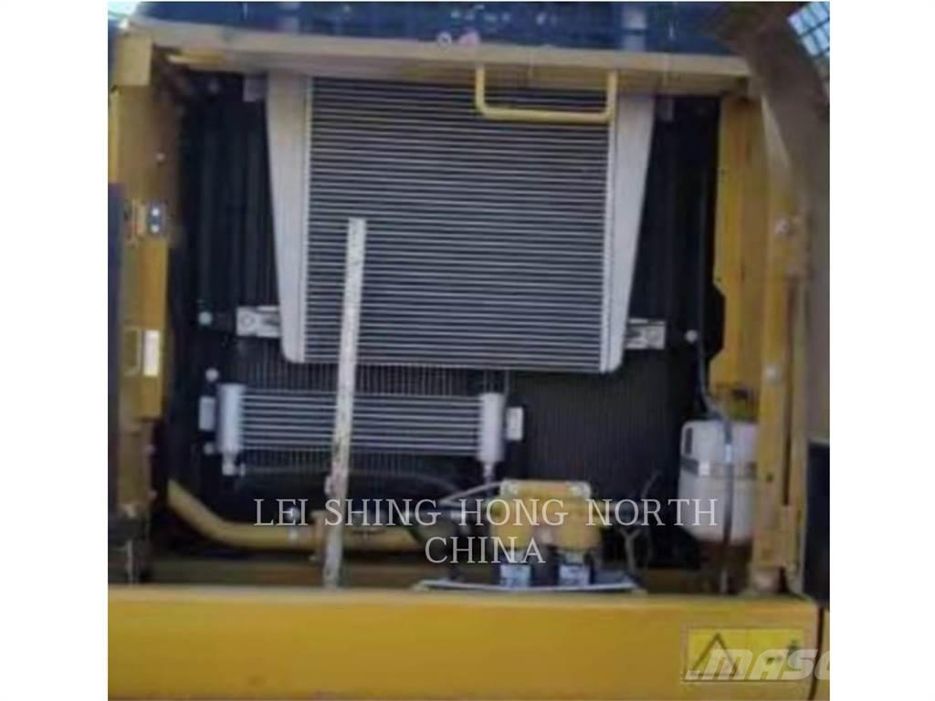 CAT 326D2L Bageri guseničari