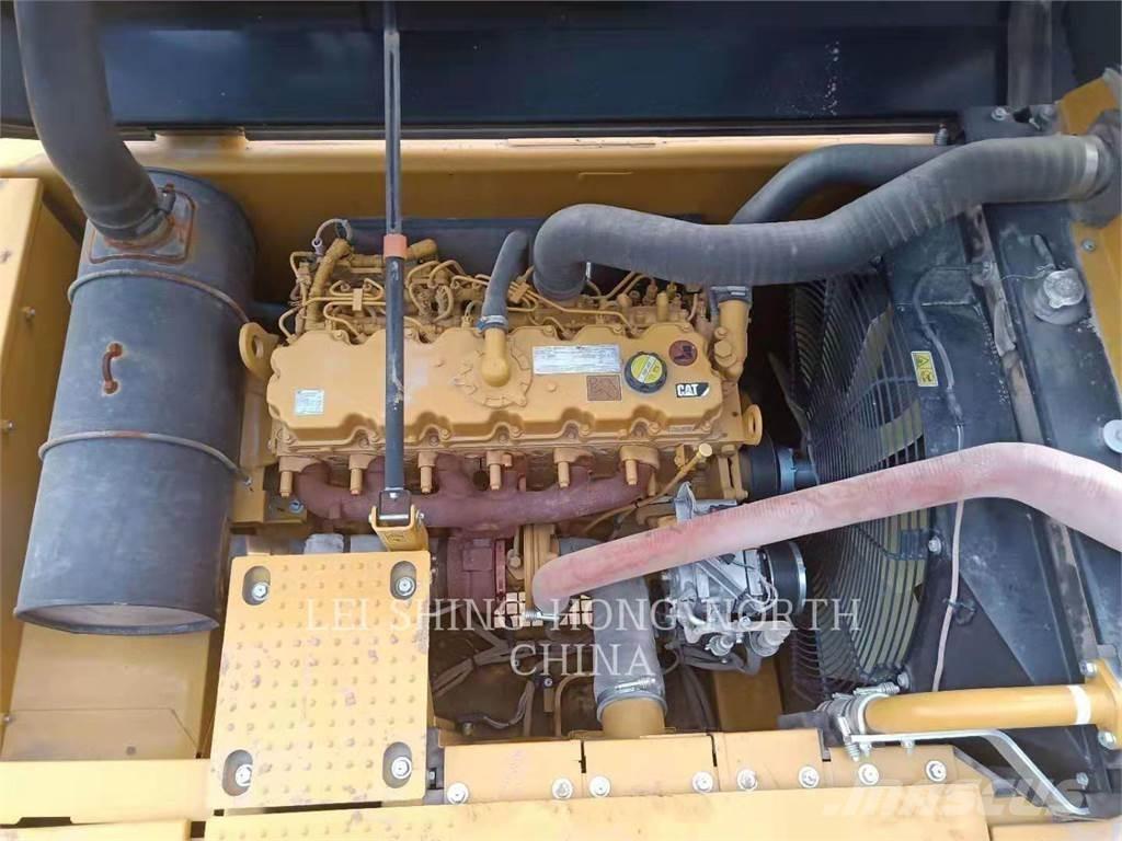 CAT 326D2L Bageri guseničari