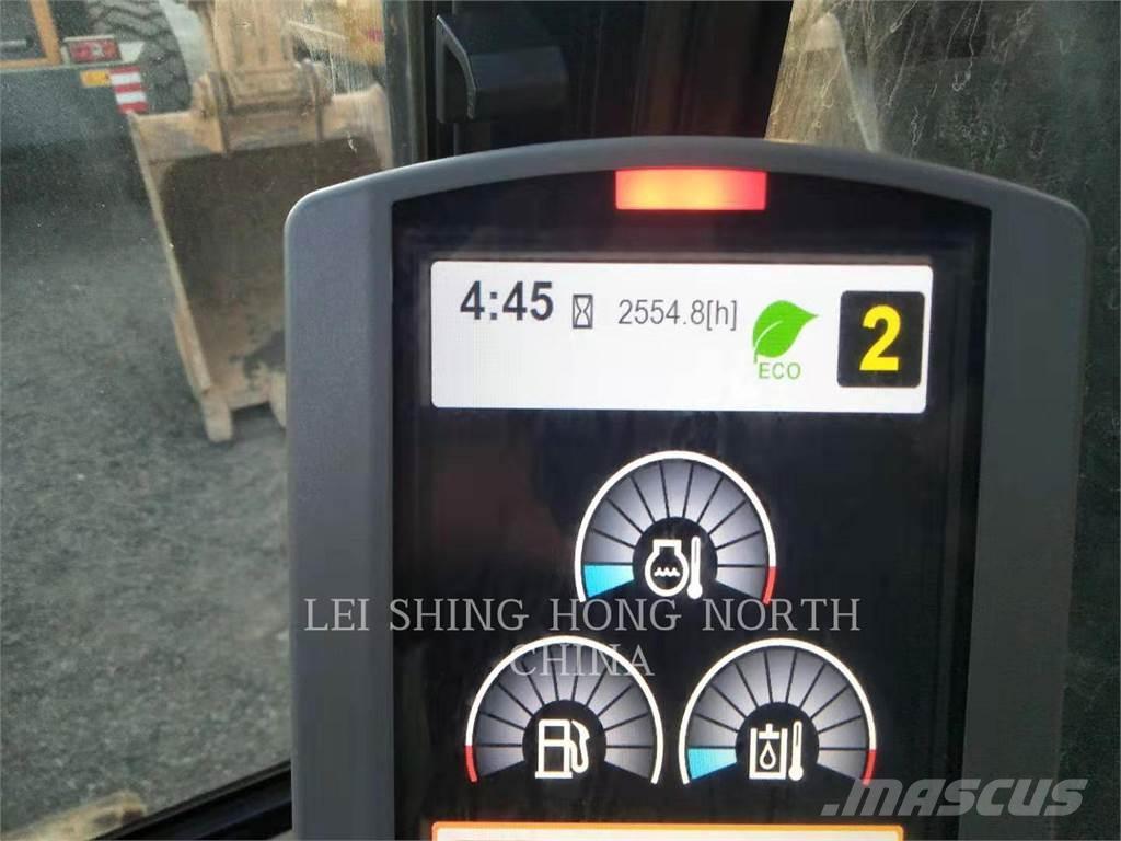 CAT 326D2L Bageri guseničari