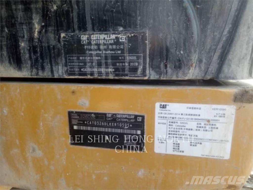 CAT 326D2L Bageri guseničari