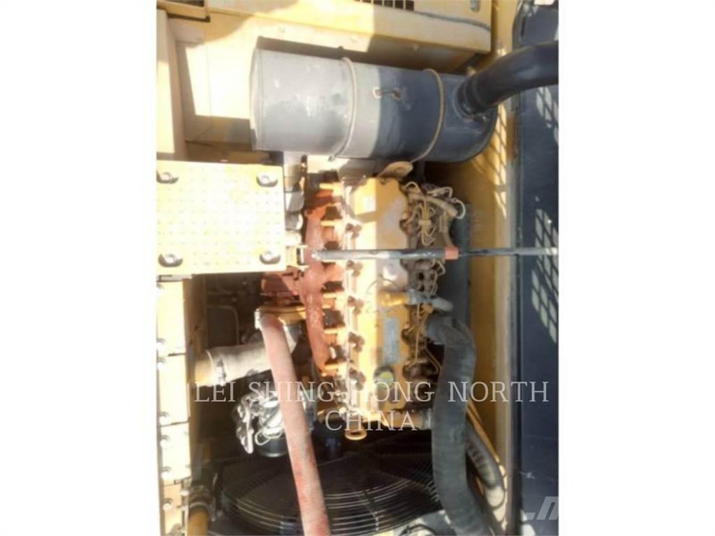 CAT 326D2L Bageri guseničari