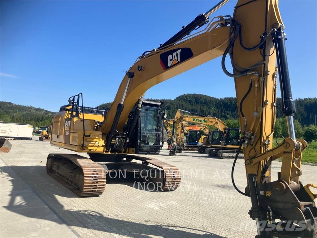 CAT 326FL Bageri guseničari