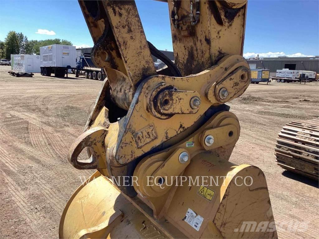 CAT 330 Bageri guseničari