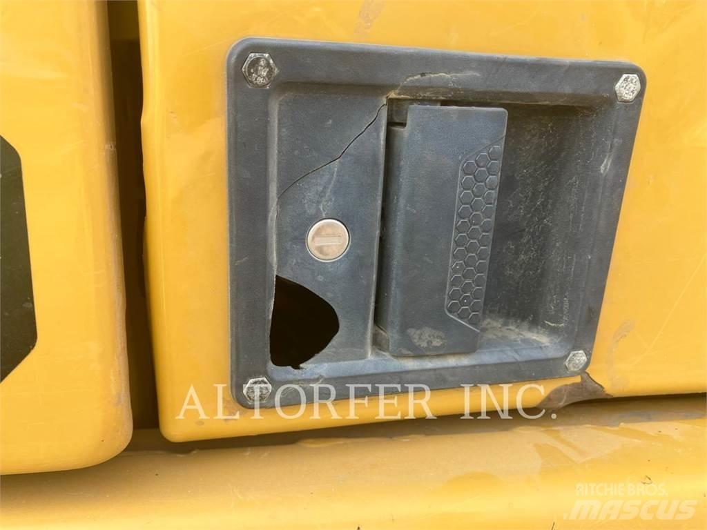 CAT 330-07 Bageri guseničari