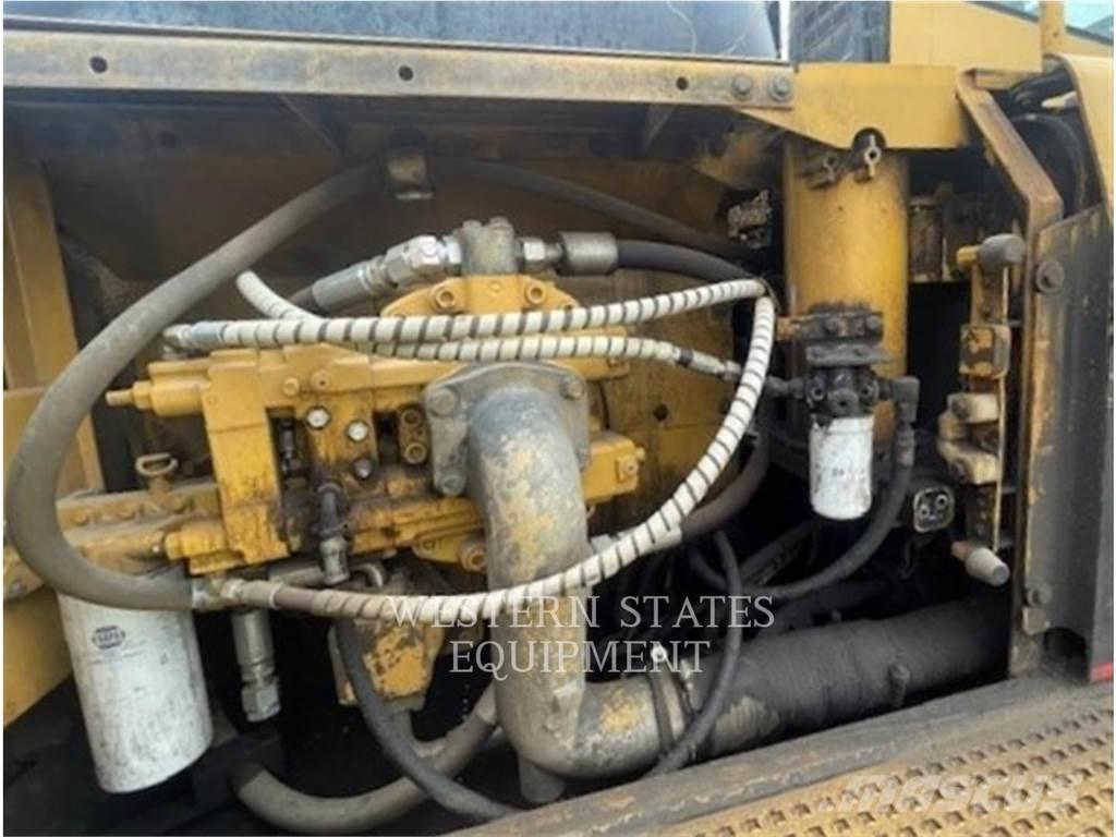 CAT 330B FM Šumarski traktori