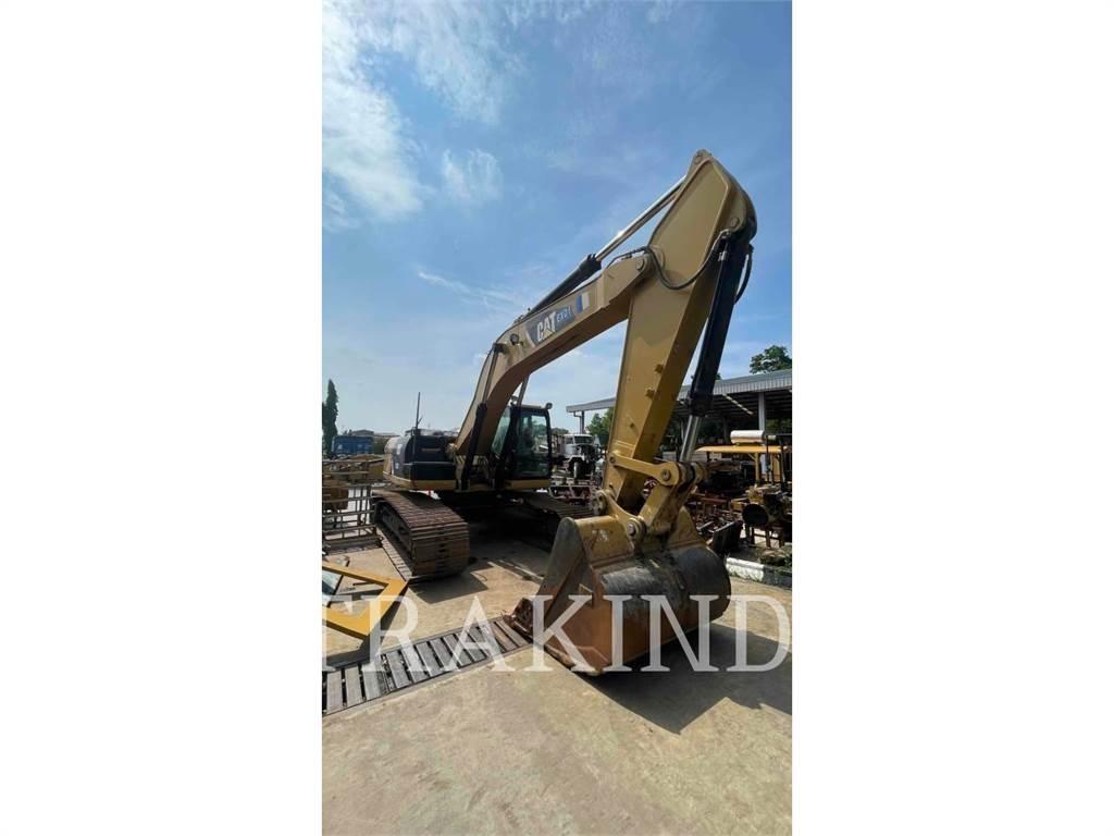 CAT 330D2L Bageri guseničari