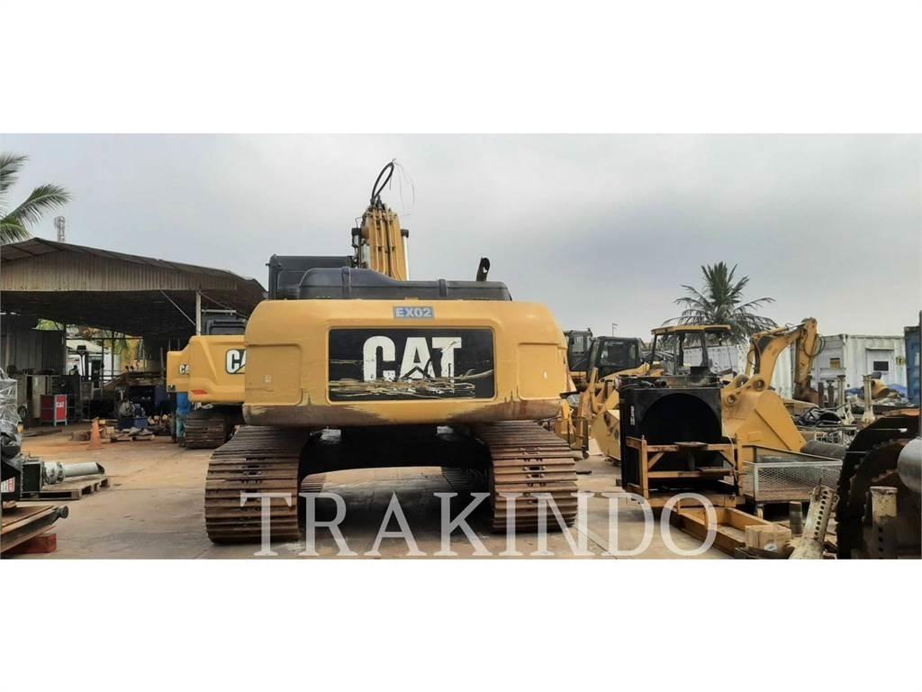 CAT 330D2L Bageri guseničari