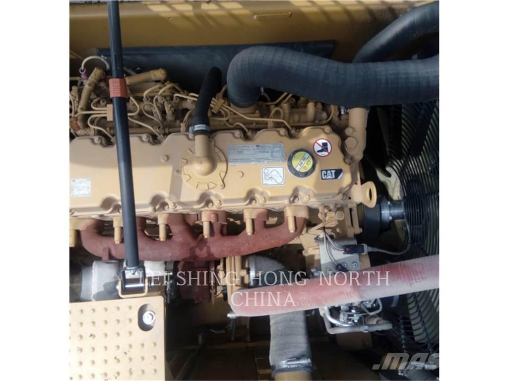 CAT 330D2L Bageri guseničari