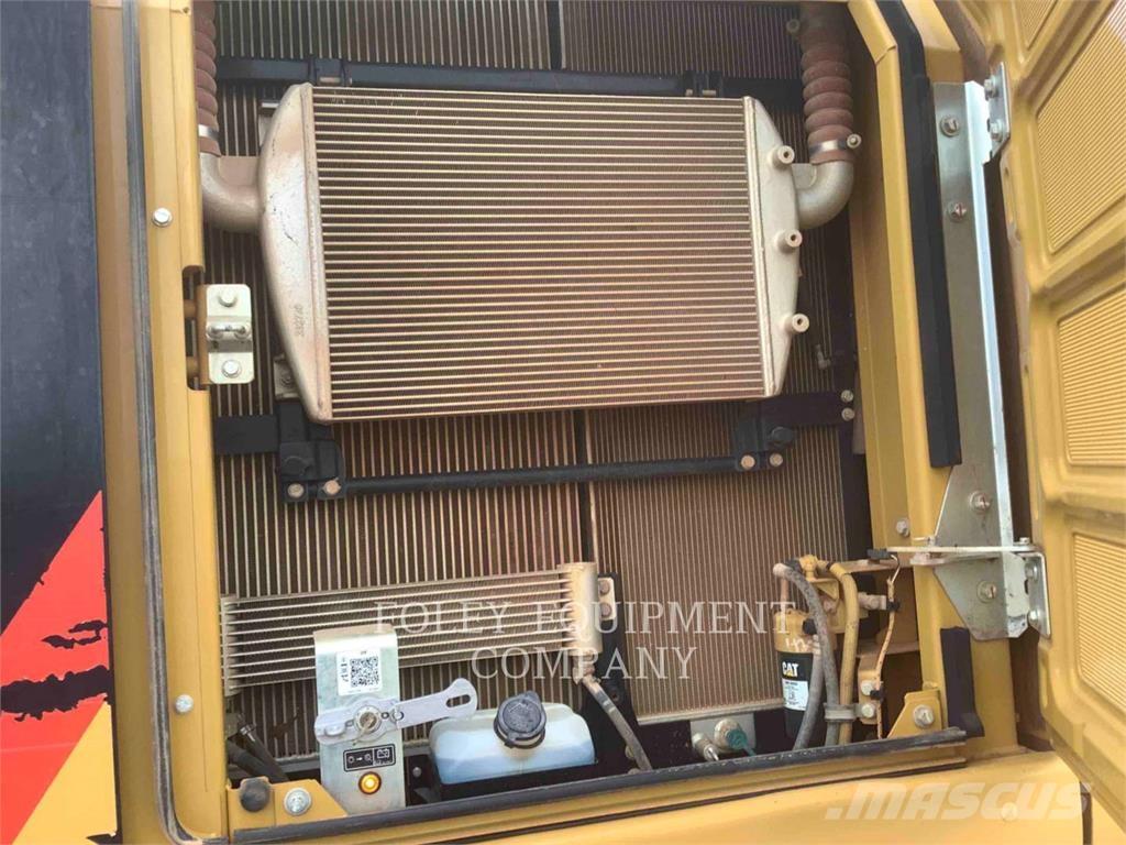 CAT 330FLLR Bageri guseničari