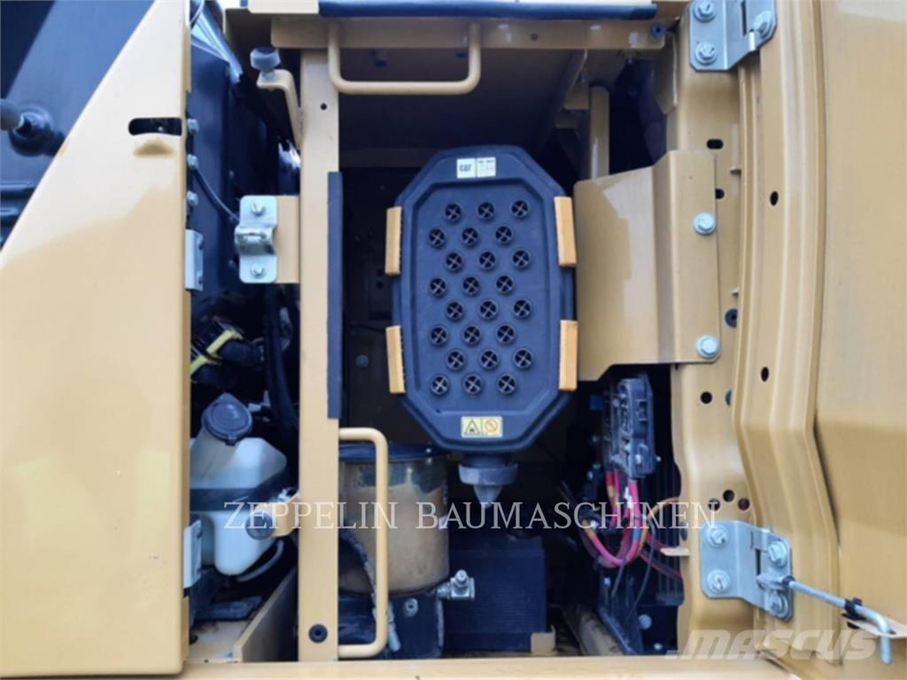 CAT 330GC Bageri guseničari