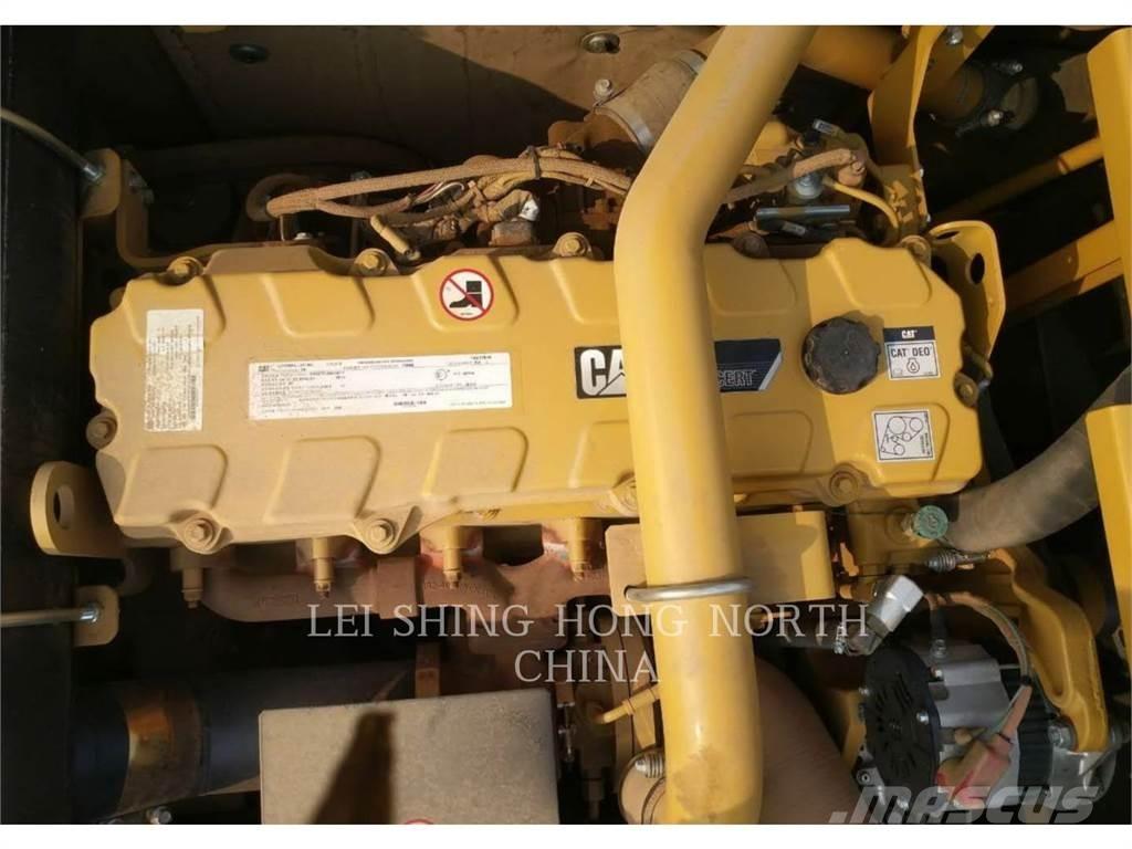 CAT 336D2 Bageri guseničari