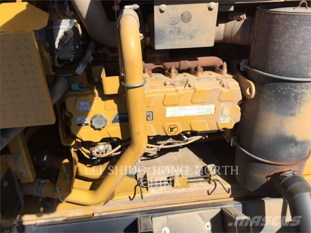 CAT 336D2 Bageri guseničari