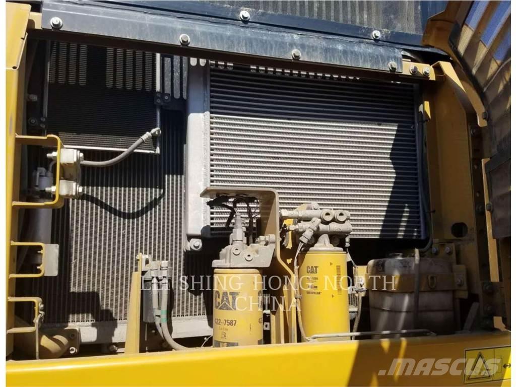 CAT 336D2 Bageri guseničari