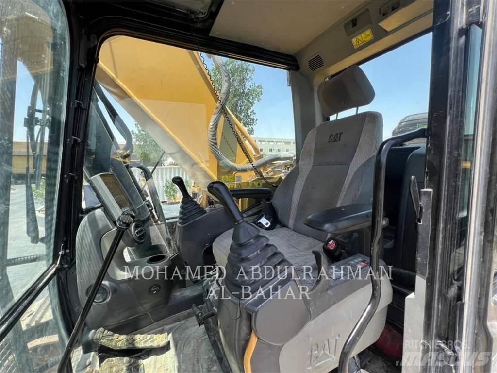 CAT 340D2L Bageri guseničari