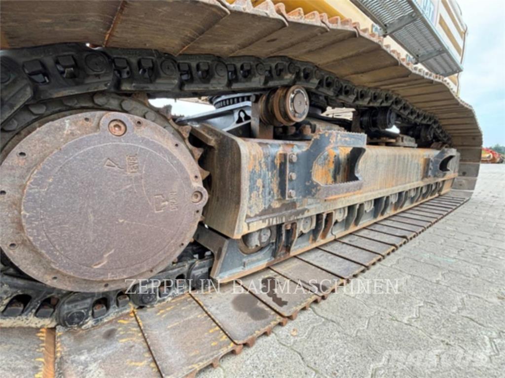 CAT 352-08 Bageri guseničari